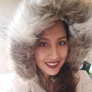 Meet your Posher, Ana